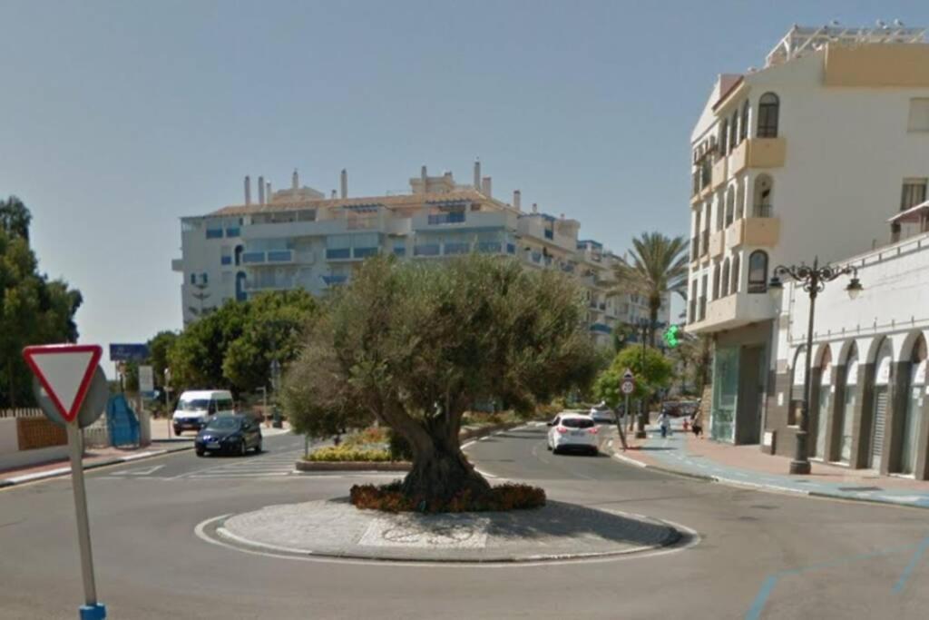 Апартаменты Playa Escollera Эстепона Экстерьер фото